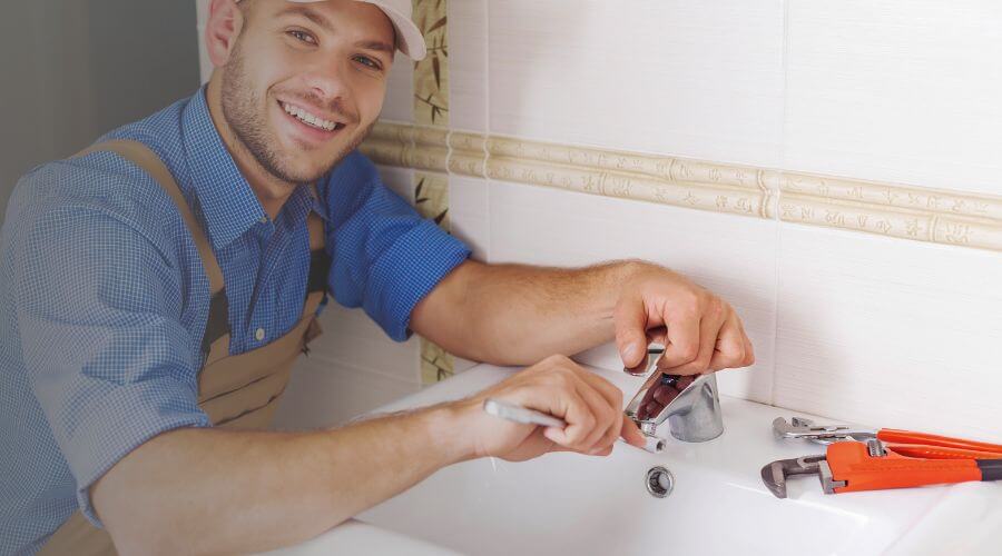 Handle or spout repair in Fort Leavenworth, KS